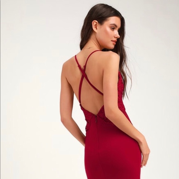 *NWT* Lulu’s Katalina wine red floor length dress - Picture 3 of 5